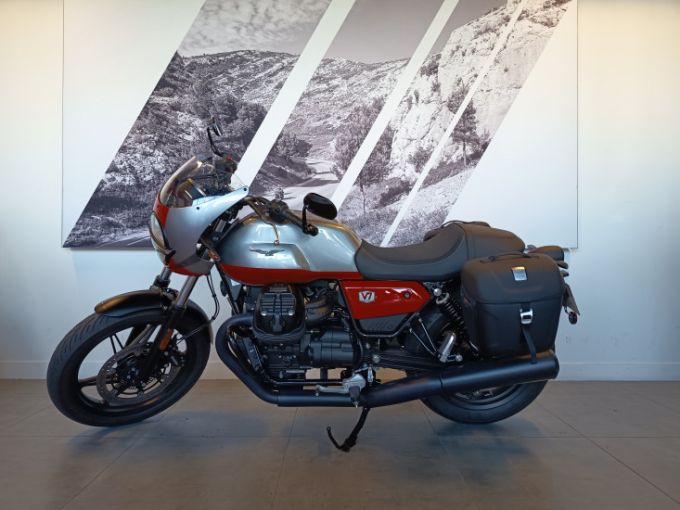 MOTO GUZZI V7 III STONE 4