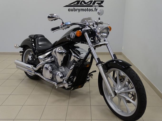 HONDA VT 1300 CX FURY 4