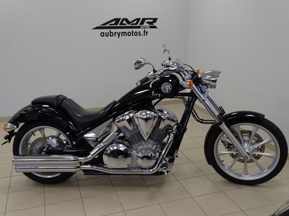 HONDA VT 1300 CX FURY 4