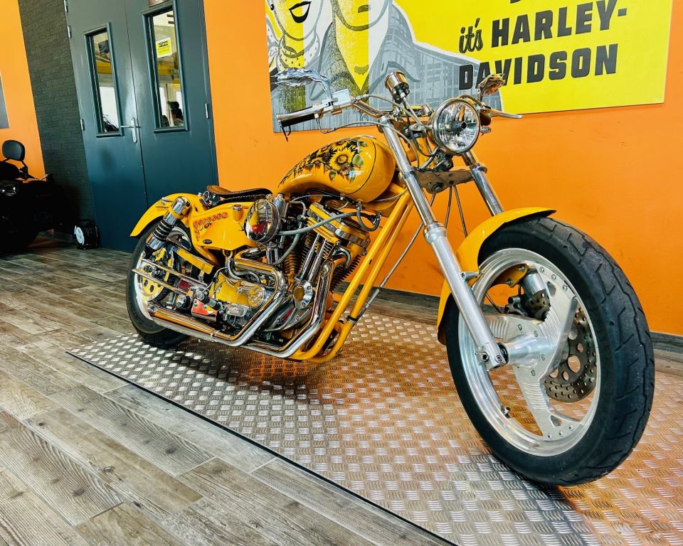 HARLEY-DAVIDSON SPORTSTER 883 4