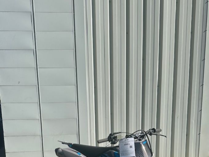 YCF 125 SUPERMOTARD 4