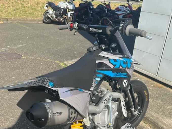 YCF 125 SUPERMOTARD 4