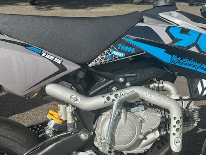 YCF 125 SUPERMOTARD 4