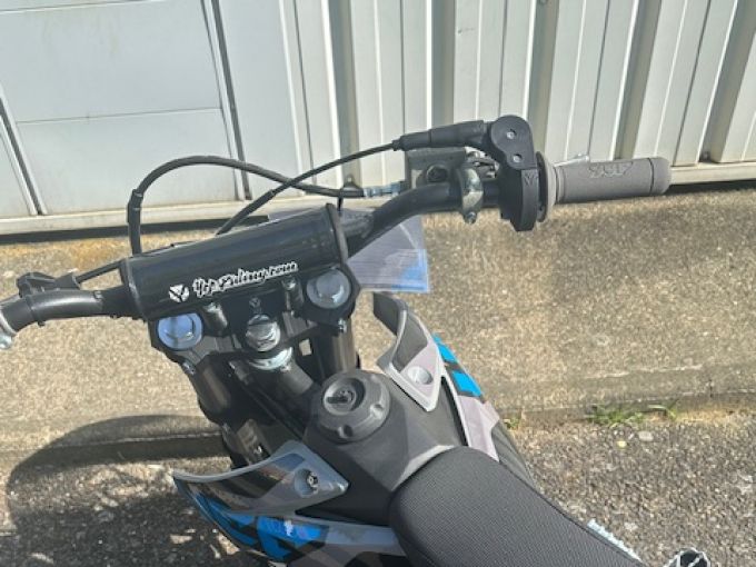 YCF 125 SUPERMOTARD 4