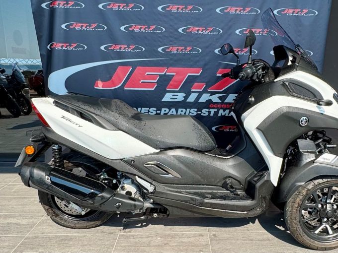 YAMAHA TRICITY 300 4