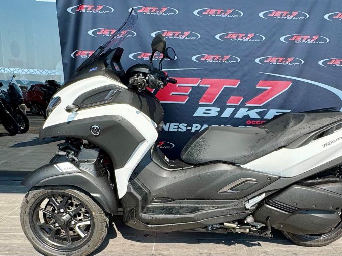 YAMAHA TRICITY 300 4