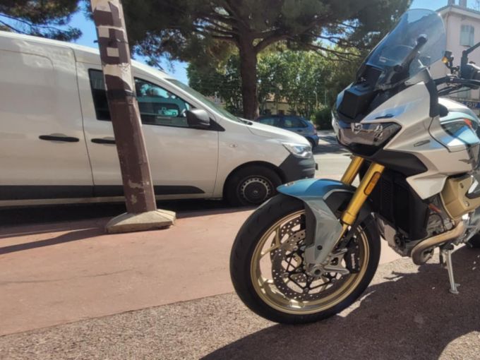 MOTO GUZZI V100  MANDELLO 4