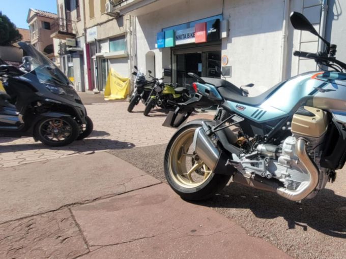 MOTO GUZZI V100  MANDELLO 4