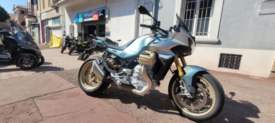 MOTO GUZZI V100  MANDELLO 4