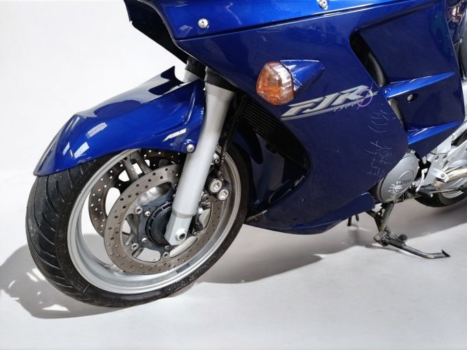 YAMAHA FJR 1300 4