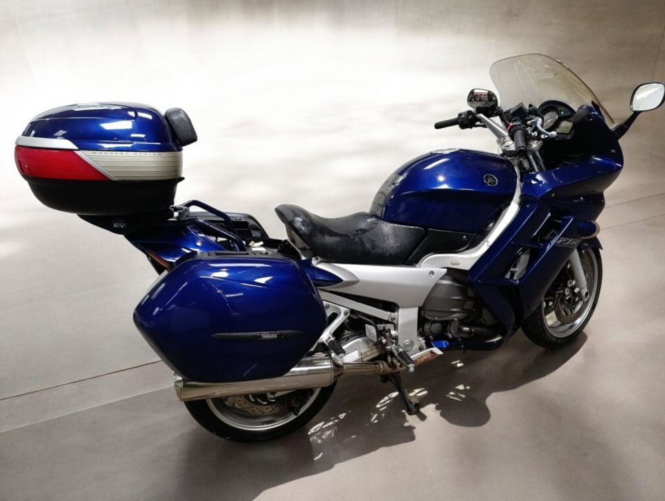 YAMAHA FJR 1300 4