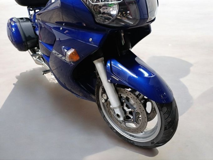YAMAHA FJR 1300 4