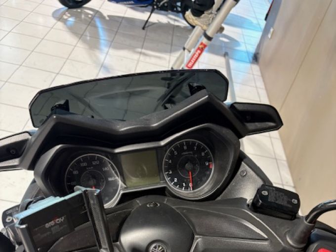 YAMAHA XMAX 300 4