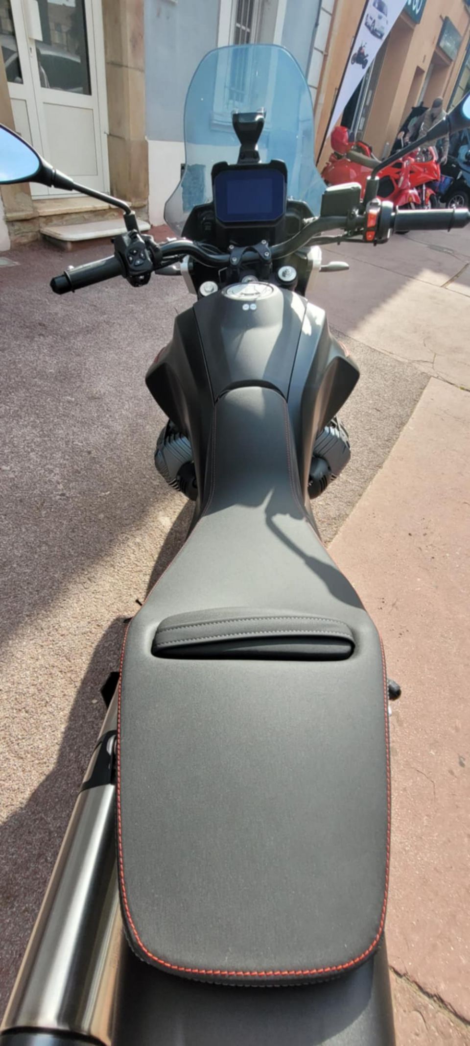 MOTO GUZZI V85 TT 850 4