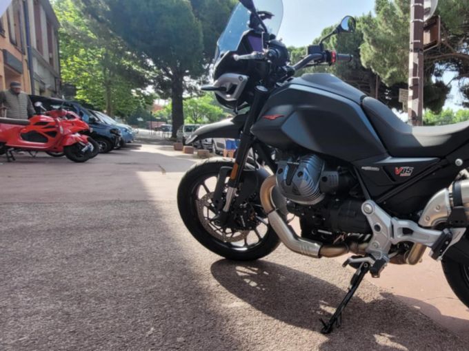 MOTO GUZZI V85 TT 850 4