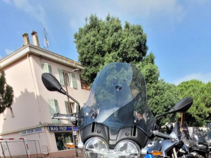 MOTO GUZZI V85 TT 850 4