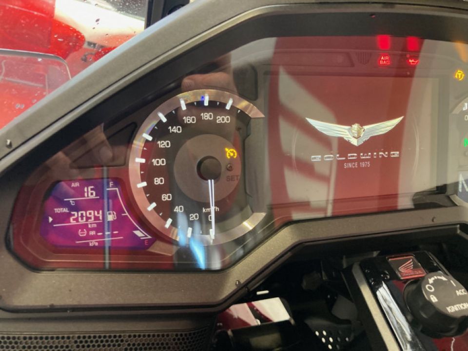 HONDA GoldWing Touring DCT Airbag 4