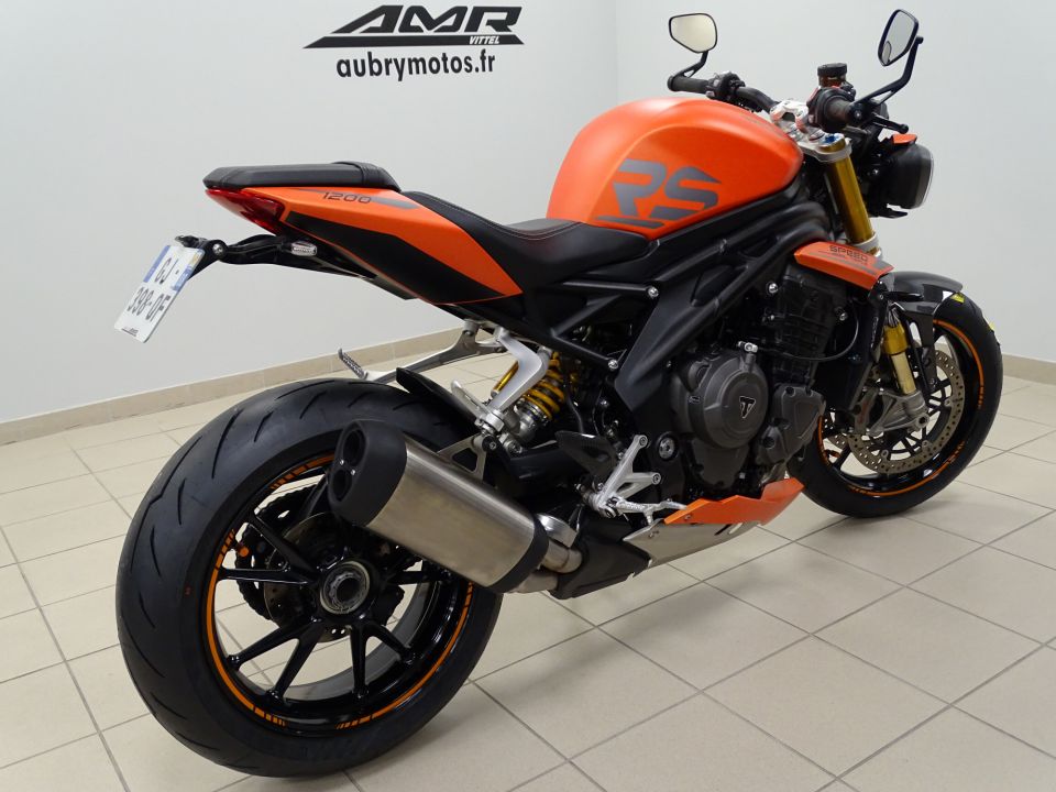 TRIUMPH SPEED TRIPLE 1200 RS 4