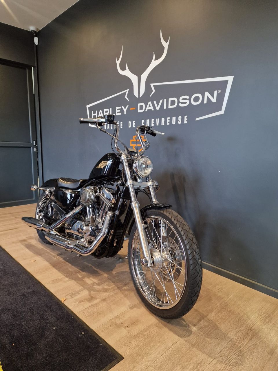 HARLEY-DAVIDSON SPORTSTER SEVENTY-TWO 1200 4