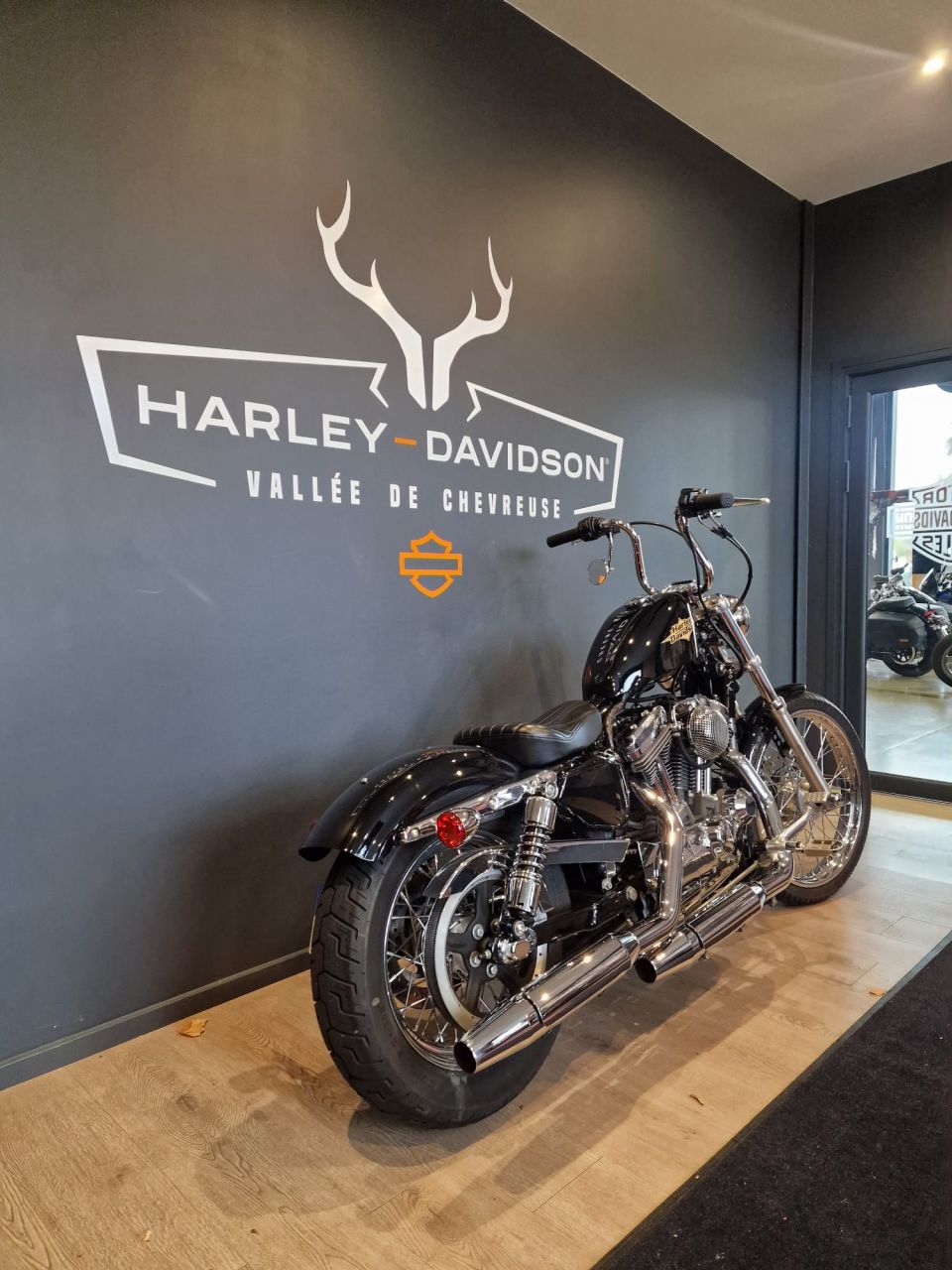 HARLEY-DAVIDSON SPORTSTER SEVENTY-TWO 1200 4