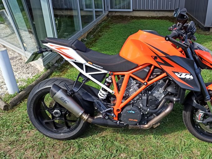 KTM 1290 SUPER DUKE R 4