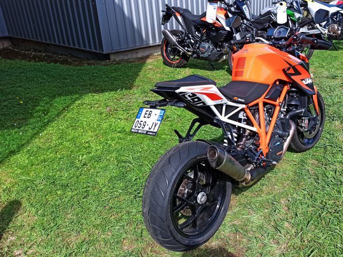KTM 1290 SUPER DUKE R 4