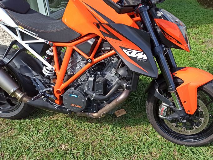 KTM 1290 SUPER DUKE R 4
