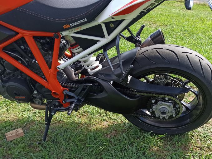 KTM 1290 SUPER DUKE R 4