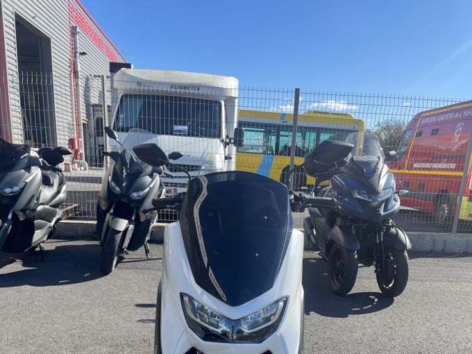 YAMAHA NMAX 125 4