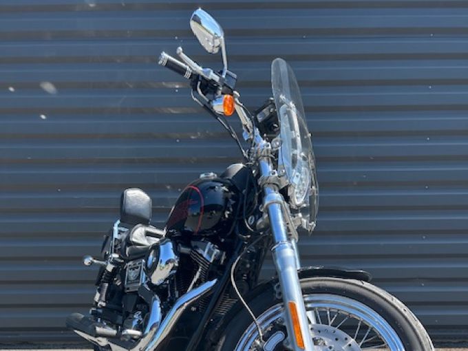 HARLEY-DAVIDSON DYNA LOW RIDER 1690 4