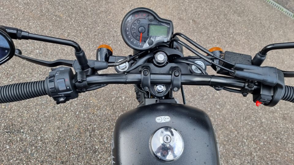 HYOSUNG BOBBER 300 4