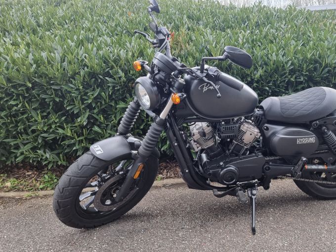 HYOSUNG BOBBER 300 4