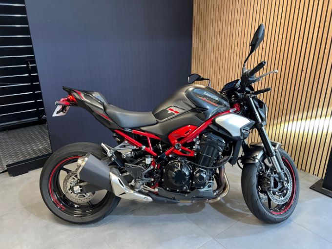 KAWASAKI Kawazaki Z900 4