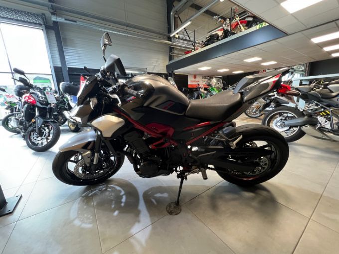 KAWASAKI Kawazaki Z900 4
