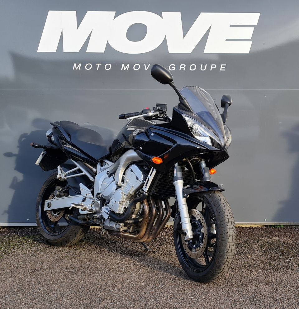 YAMAHA FZ6 600 FAZER 4
