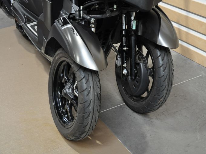 YAMAHA TRICITY 300 4
