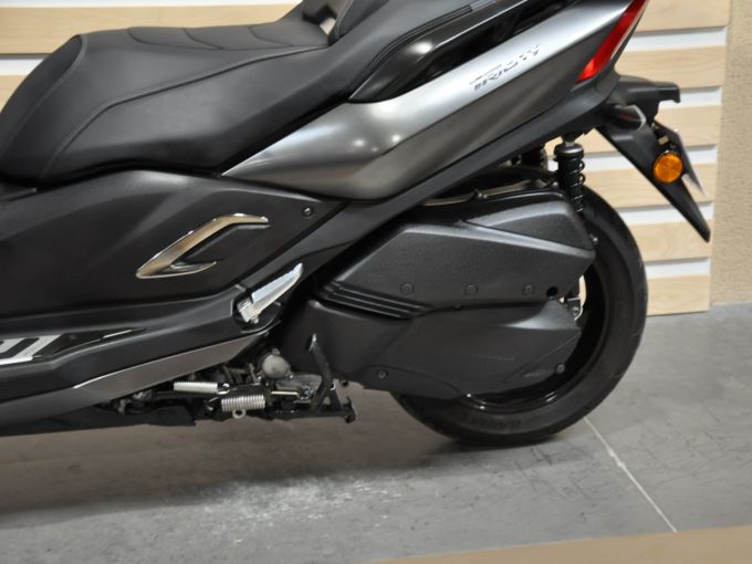 YAMAHA TRICITY 300 4