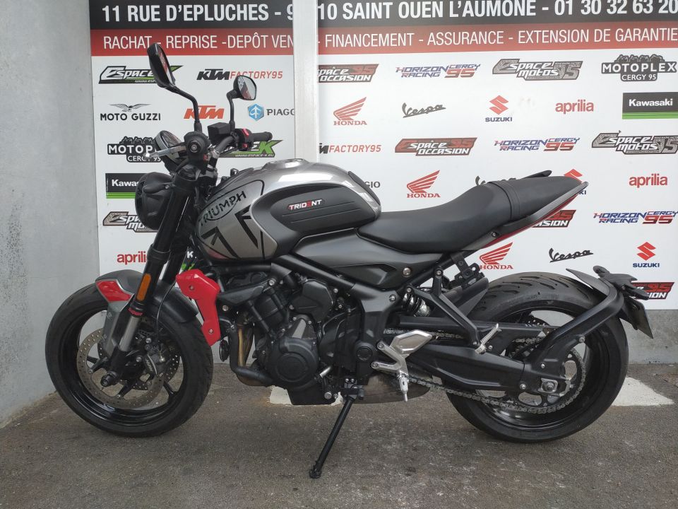 TRIUMPH TRIDENT 660 4