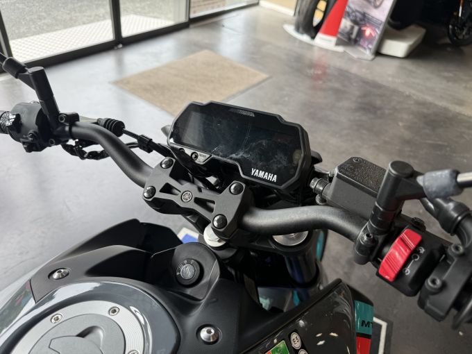 YAMAHA MT-125 ABS 4