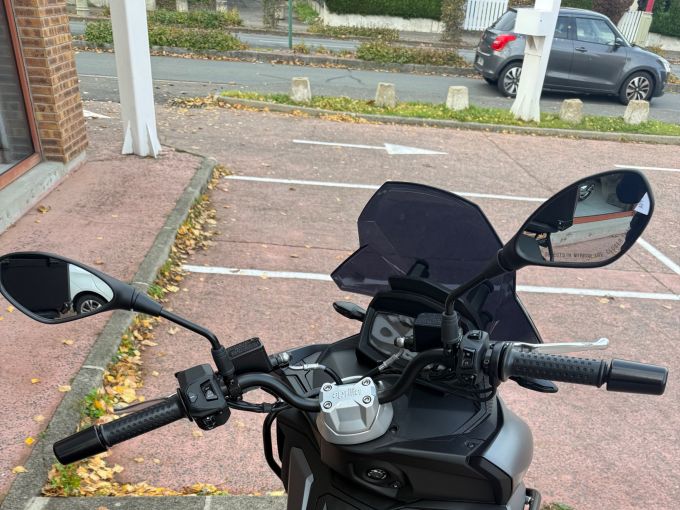 APRILIA SR GT 125 SPORT 4