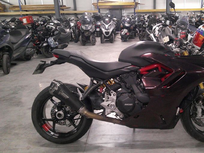 DUCATI 939 SS 4