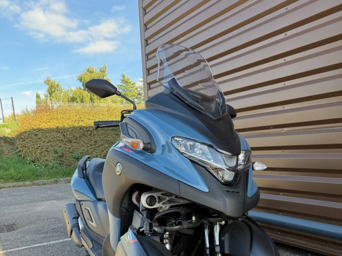 YAMAHA TRICITY 300 4